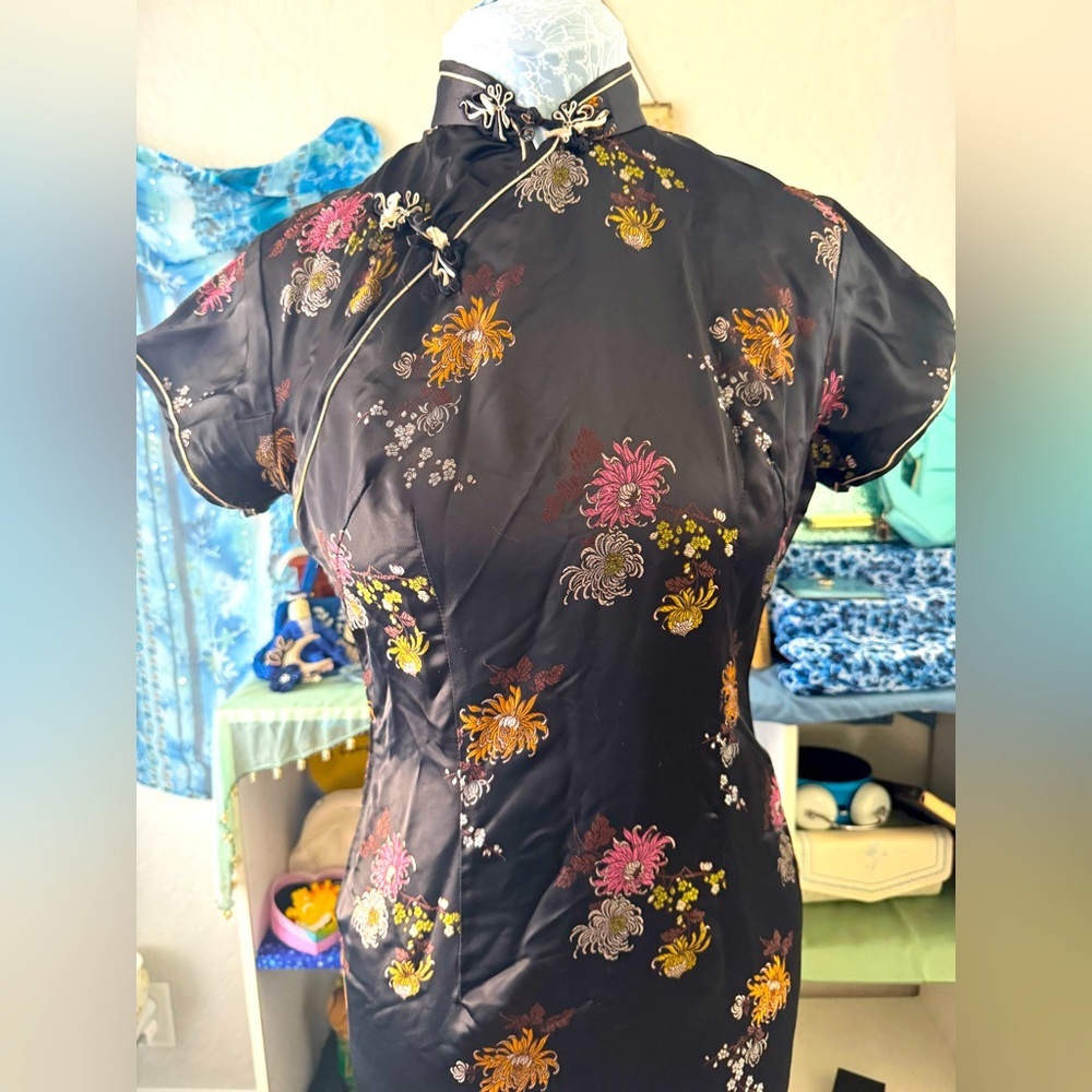 ✨True Vintage Hong Kong Cheongsam Dress✨